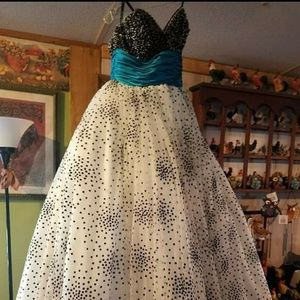 Brand new ball/prom gown